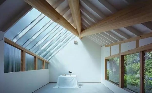 为什么PC阳光板可以在短时间内成为“霸主”？主要原因是什么？